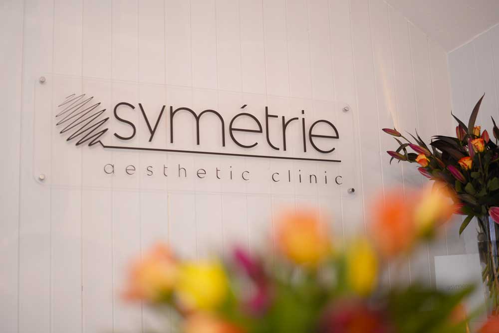 Symétrie Aesthetic Clinic Sign